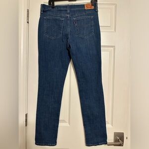 Levi’s shaping skinny size 31 long